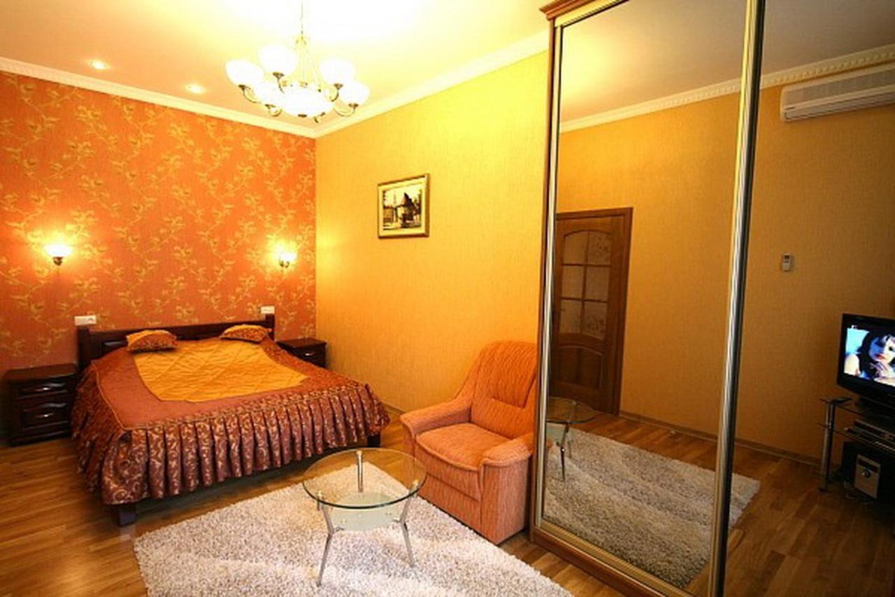 Historical Centre Apartments Lviv Exteriör bild