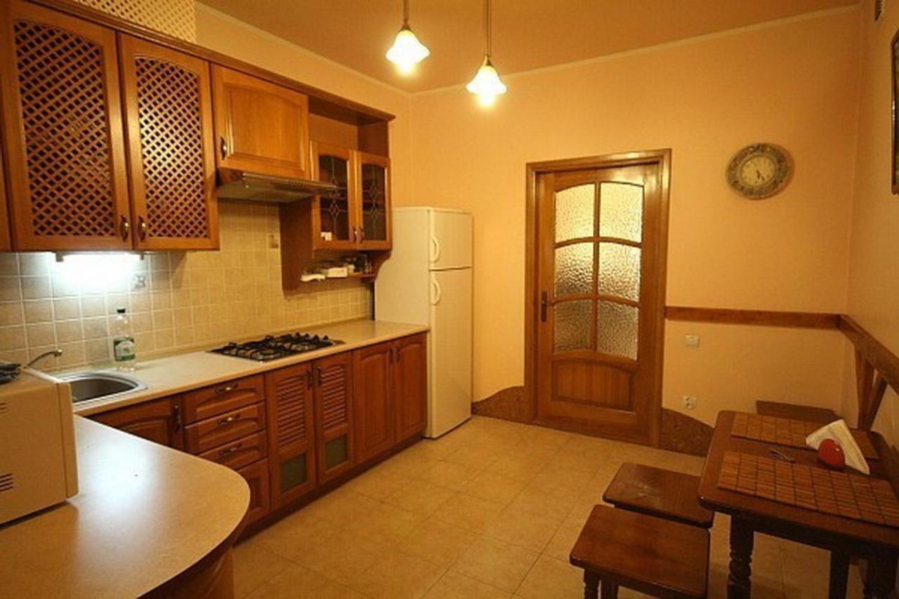 Historical Centre Apartments Lviv Exteriör bild