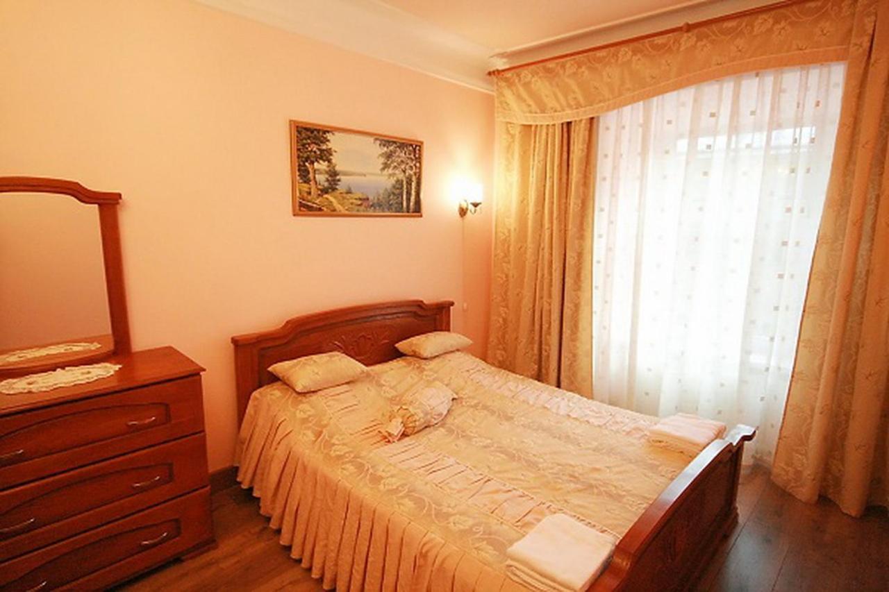 Historical Centre Apartments Lviv Exteriör bild